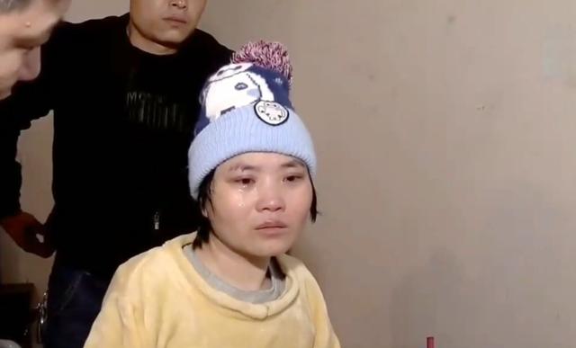 湖南一男子狠心抛弃瘫痪的女友，和别人结婚生子，女友：我理解他