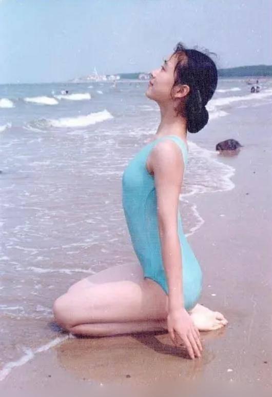 在颁奖礼上说自己“便宜好用”的海清，生活中是个怎样的人？