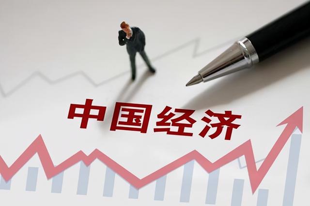 美国疯狂加息，中国持续放水，中美政策大对决！谁能取胜？