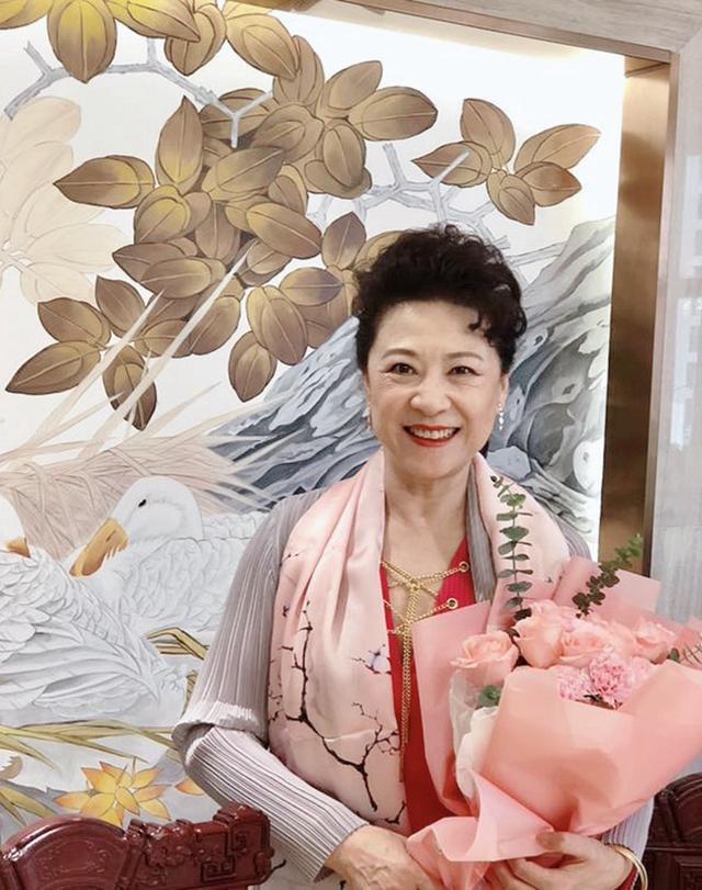 王馥荔王馥荔儿子王骁