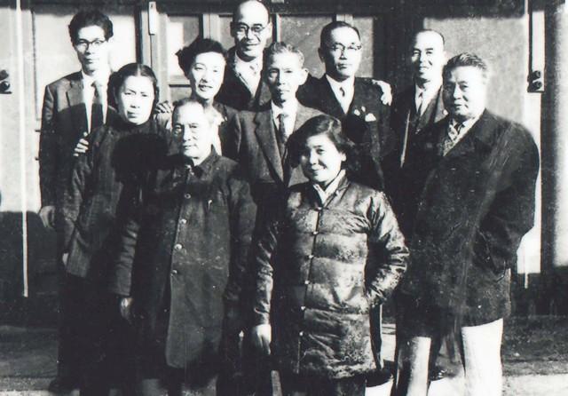 清末格格金默玉：我们不叫格格，奴才回答也不是喳，电视里都不对
