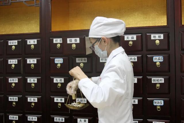 不是鼓吹，中醫藥以毒攻毒治療癌癥，就是這么厲害！你可能也在用