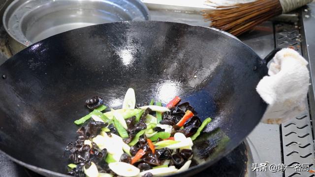 建议中老年人：生活别太节俭，6种“高蛋白菜”要多吃，营养健康