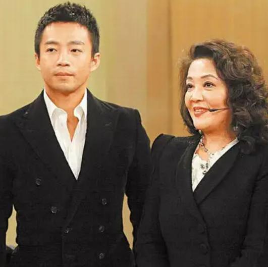 张兰：倾家荡产时我没流泪，儿子离婚让我心痛，大s再婚我有遗憾