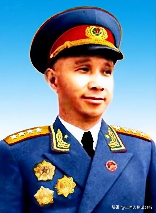 粟裕命令连续行军十天的许世友折返，许怒挂电话，陈毅：不懂指挥