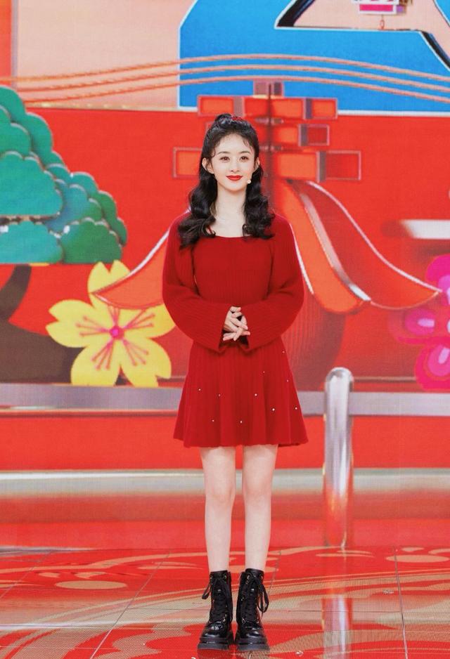 春晚女明星造型(春晚女明星造型服饰)
