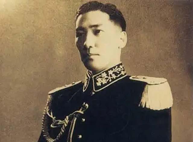 1984年蒋纬国被问及与戴家关系：都是我的亲人，姓蒋姓戴我都愿意