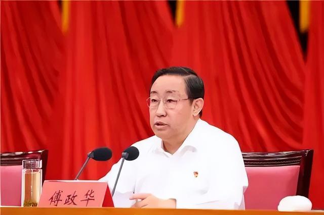 傅政华被双开：首次被披露“参加孙力军政治团伙”，还出现这一罕见措辞