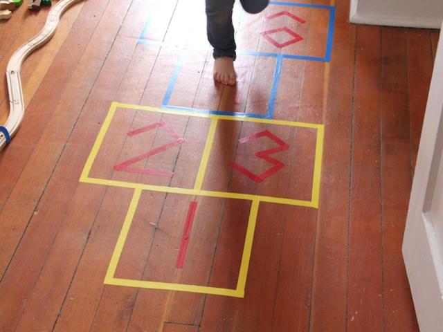 幼儿园 室内亲子游戏_疫情期间室内游戏推荐_线上课室内亲子活动