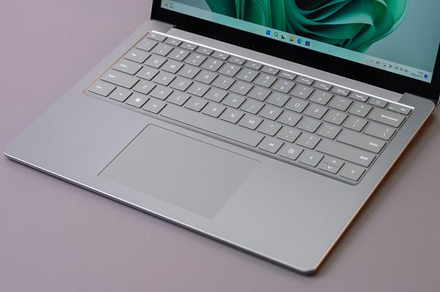 微软笔记本 surfacepro5（微软 Surfacelaptop 测评）(9)