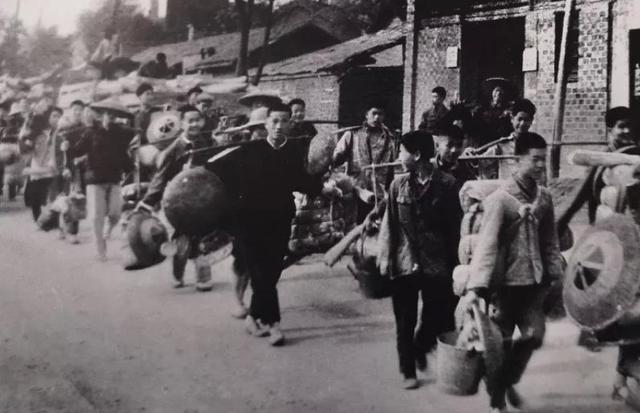 湖南“在逃富豪”：地产发家，挂名情人20多个，生儿子奖励200万