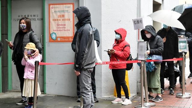 香港感染人数超7.5万，何霍两家还没出手，收租大王吴光正出手了