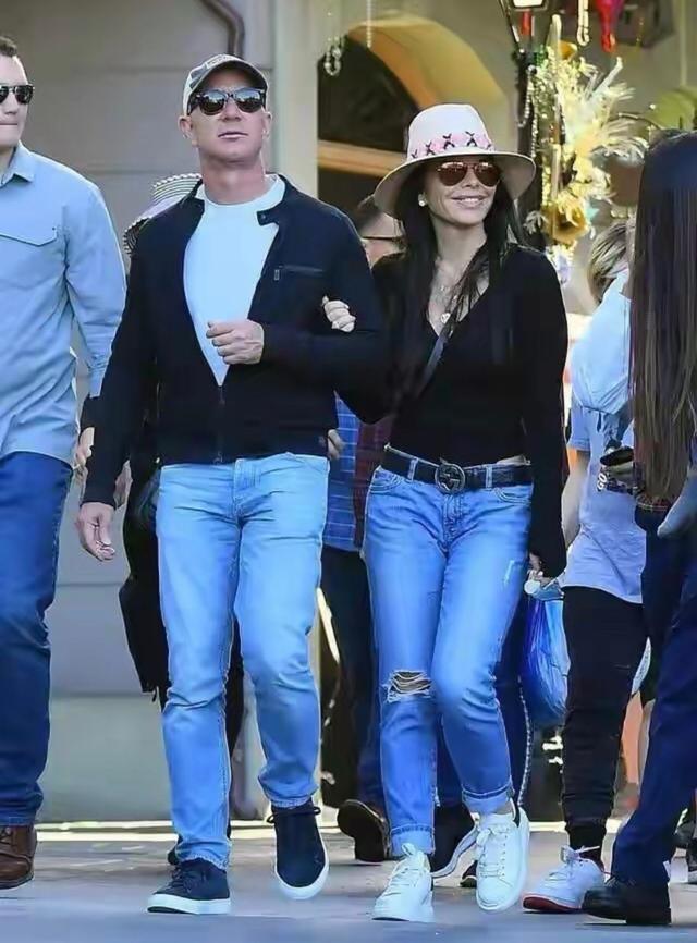 世界首富女友桑切斯身高多少(贝索斯女友桑切斯身高)-天晟网