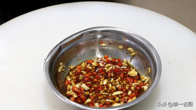 睡眠差可能是肝火旺，建议多吃这5样，润燥降肝火，安睡到天亮