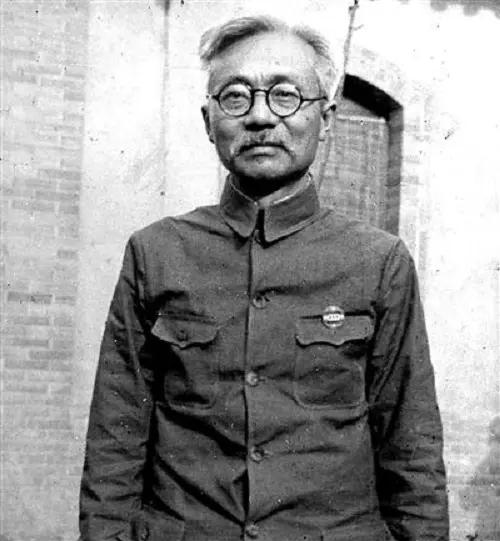 警卫员拒绝和张国焘走，独自返回延安，后来，成为军区副司令
