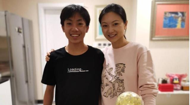 张艺谋儿子被耶鲁大学录取，获得7份录取通知书，靠的是自身实力
