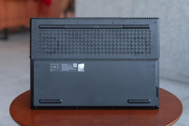 联想拯救者 R7000P 列装 RX 6600M 有多强？年度 3A 真香游戏本正式登场