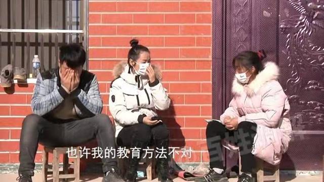 妈妈太懒家里乱得像垃圾场，儿子变家长恨铁不成钢：她从不打扫