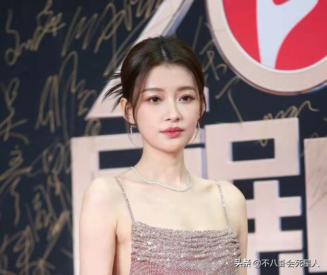 �й�Ů���ǵ���Χ��Ƭ(���º�̺���ͣ�ë��ͮ���繫��������Ծ����Ź��أ���������ʮ��)