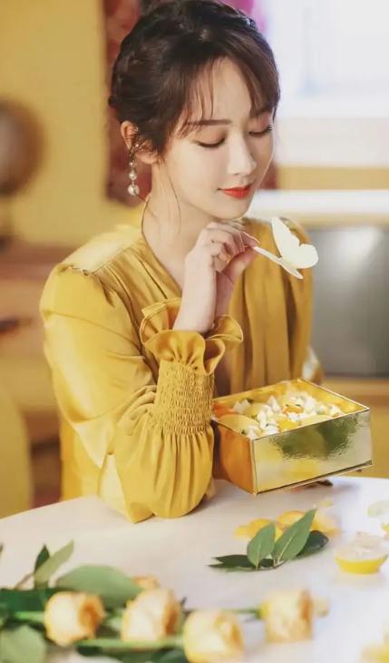 杨紫：要付出很多努力，才能够超越别人，她一直怎样做呢？