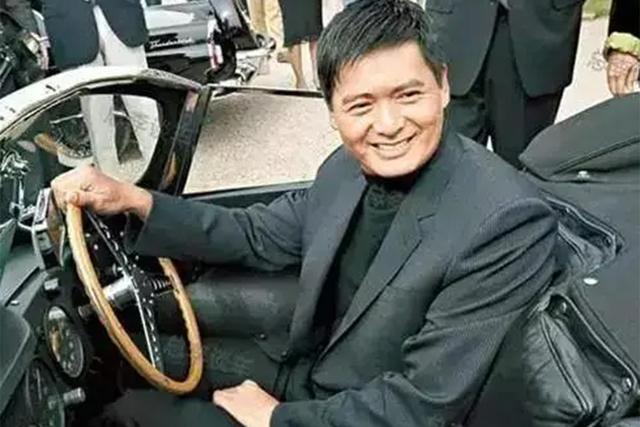 作为“香港之子”，他们从未合作过。周润发和成龙在过去的36年里经历了什么？
(图10)
