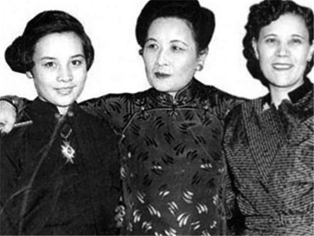 女儿恋情公开后，蒋经国怒掀俞大维办公桌：让你儿子远离我宝贝