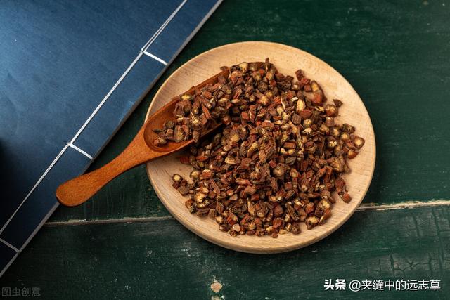 夏季当养心，心主血脉，气血瘀滞，则百病生，讲一个活血的小方子