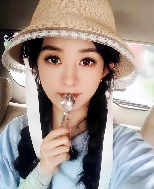 当红女星赵丽颖：女人要靠自己，离婚最对不起儿子