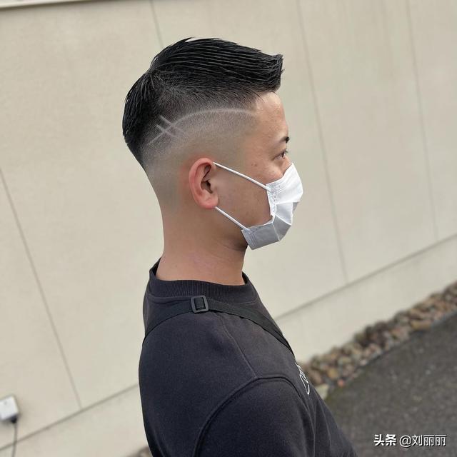 男生染头发什么颜色最好看(男生白发多适合染什么颜色)