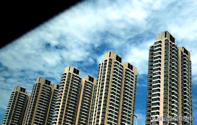 2022年住宅供应量告急？卖地陷入僵局，房企土储达12年来最低水平