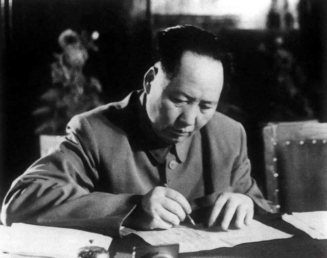 伟人与美国有过四次交锋，美国每次都输，却都很敬重主席