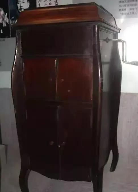 皇帝的生活有多豪华？看看溥仪的这些用品就知道了