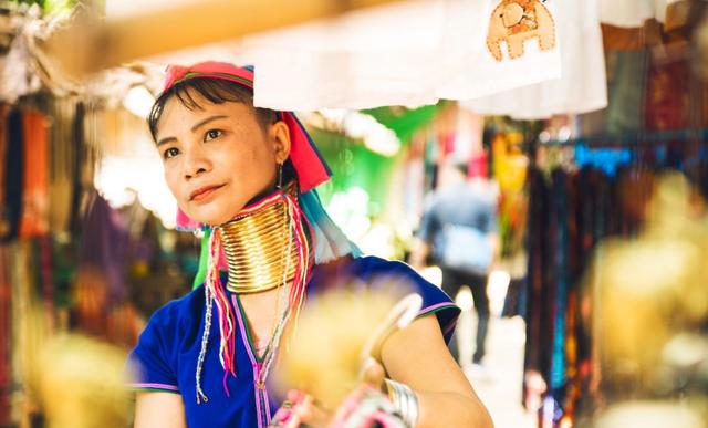 长颈族(长颈族取下铜圈会死吗)-中国荷都网