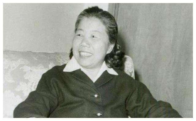 1961年，周保章给周总理夫妇拜年，看到团年饭后，他心里不是滋味