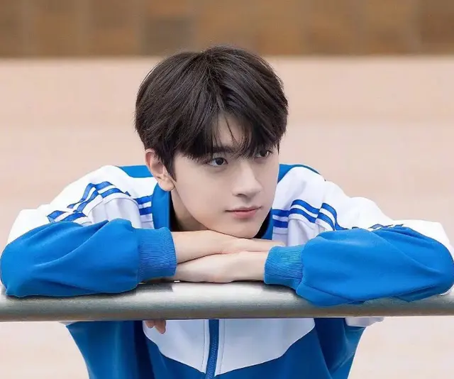 Lin Yi played the role of Gu Weiyi during the filming of "The Little ...