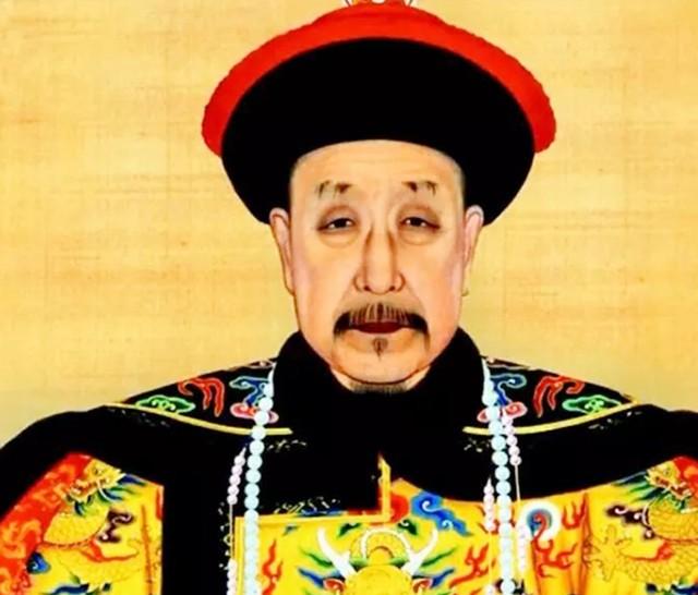 因相貌太丑乾隆出上联挖苦，却被他当场对出，乾隆大喜：赐他探花
