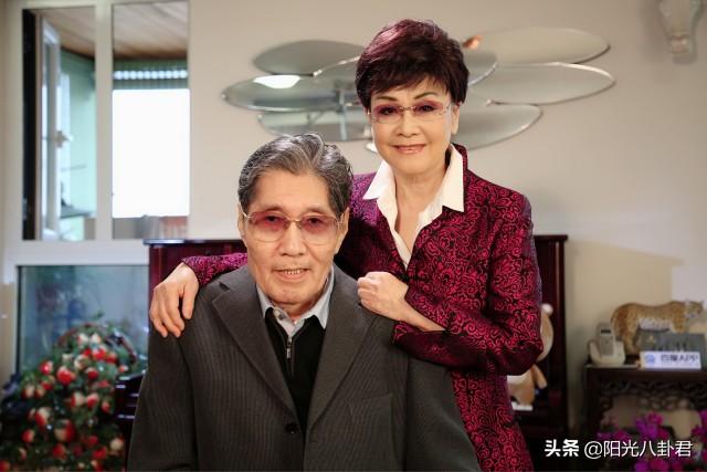 77岁李谷一第20次上春晚，背后的故事是沧桑，母女不亲、师生不和