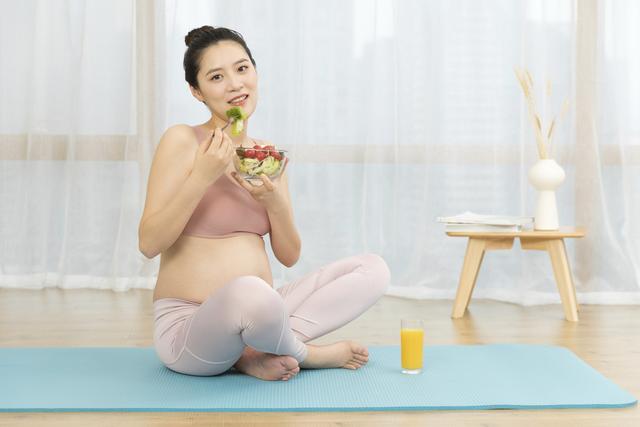 妇产科医生：怀孕后饼干，榴莲，奶茶，冰棒都可以吃！但有前提