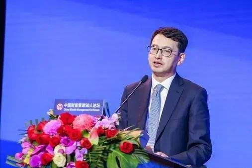 毛阿敏丧夫后消瘦憔悴，260亿资产由外甥继承，子女年幼无力承担