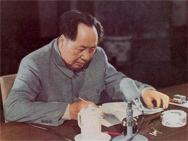 2020年，中央终于公开70年前彭德怀绝密电报，毛岸英牺牲细节曝光