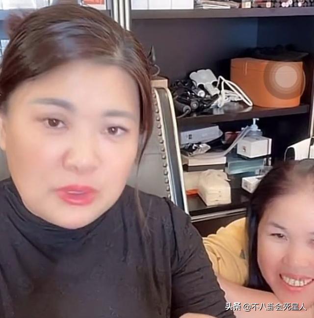 网红为了赚钱没底线，整容、求婚时卖货，痞幼连亲妈都不认