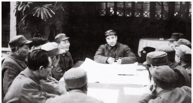 1949年毛主席曾给白崇禧指出两条路，他不走阳关道，偏要去独木桥