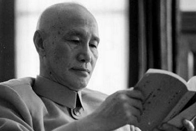 林彪命陈赓北上，陈赓摇头：这样会导致敌人逃跑，请毛主席裁决