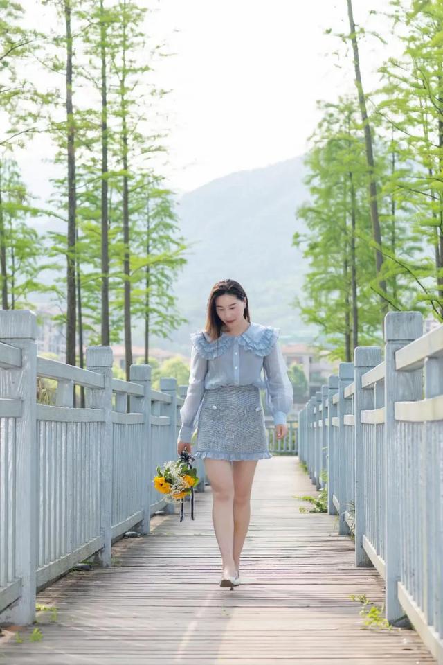 暮春时节还梦春