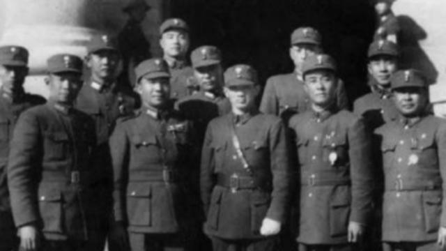 北京功德林内，杨伯涛骂黄维：你是18军的罪人，我永远不会原谅你
