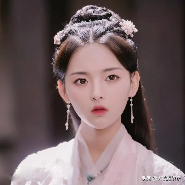 6位"樱桃小嘴"女星,有人被夸古典美,有人却被嘲小鸡嘴不好看