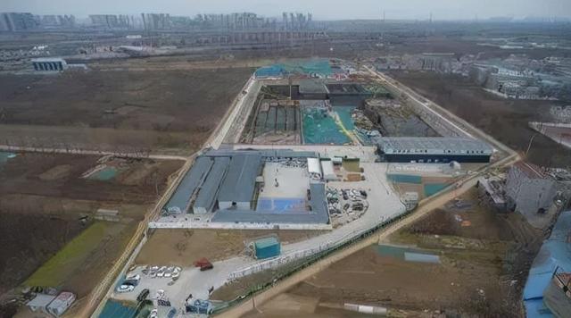俄乌局势最新进展/中国拟分批包机接返在乌公民/今晨，美英宣布对俄制裁/紧急寻人！河南三地公布密接者轨迹