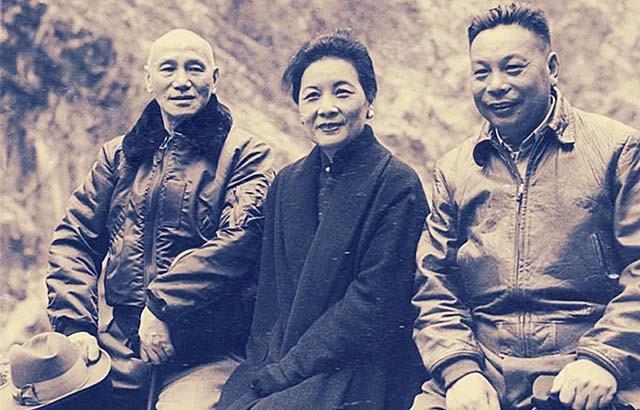 03年宋美龄在梦中去世，隔天清晨遗体被裹在羊毛毯中送出公寓