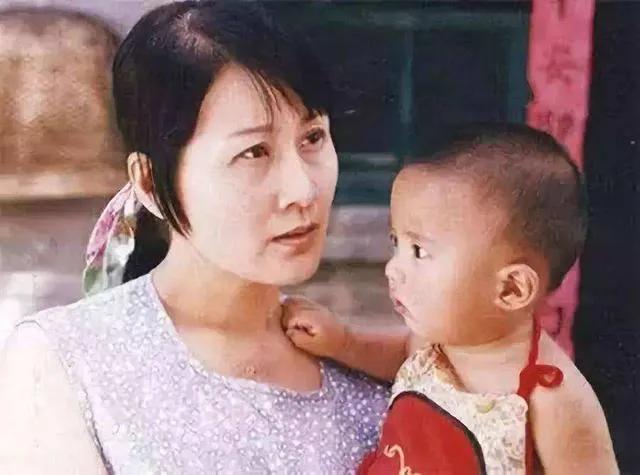 张凯丽：我是国民媳妇，也是速滑运动员，完美人生曾差点留下污点