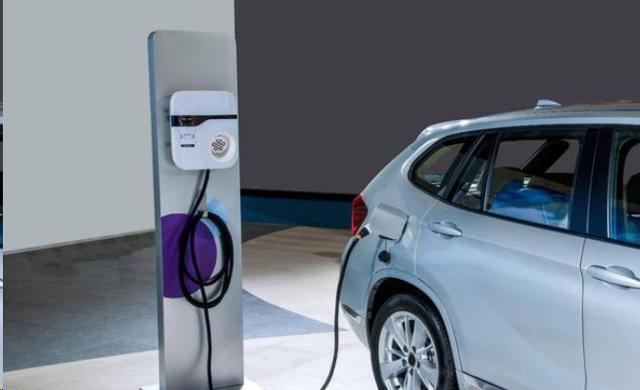 电动汽车电池组价格，锂电池电芯涨价5-15% 行业涨价潮或持续至2023年